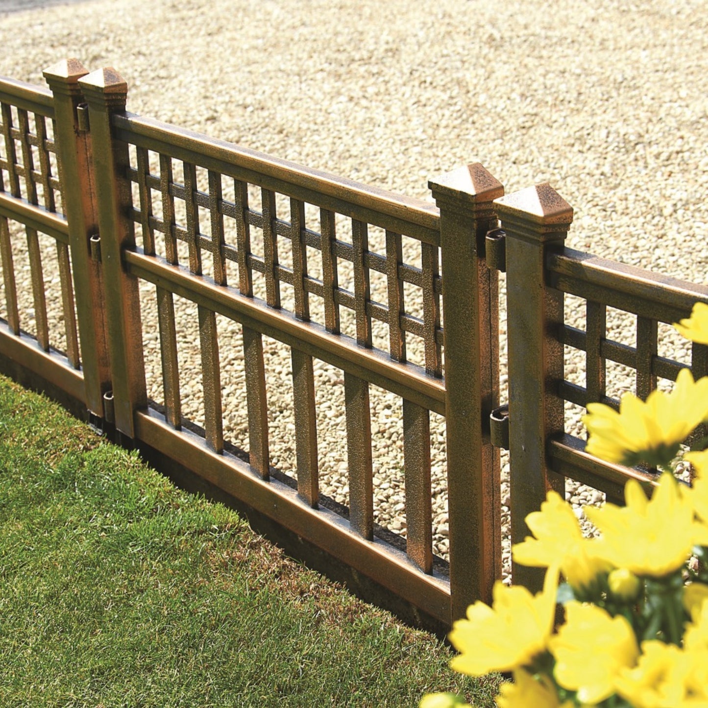Pack of 4 Bronze Decorative Garden Fence Panels – Easy Fit Lawn & Border Edging (240cm Total)