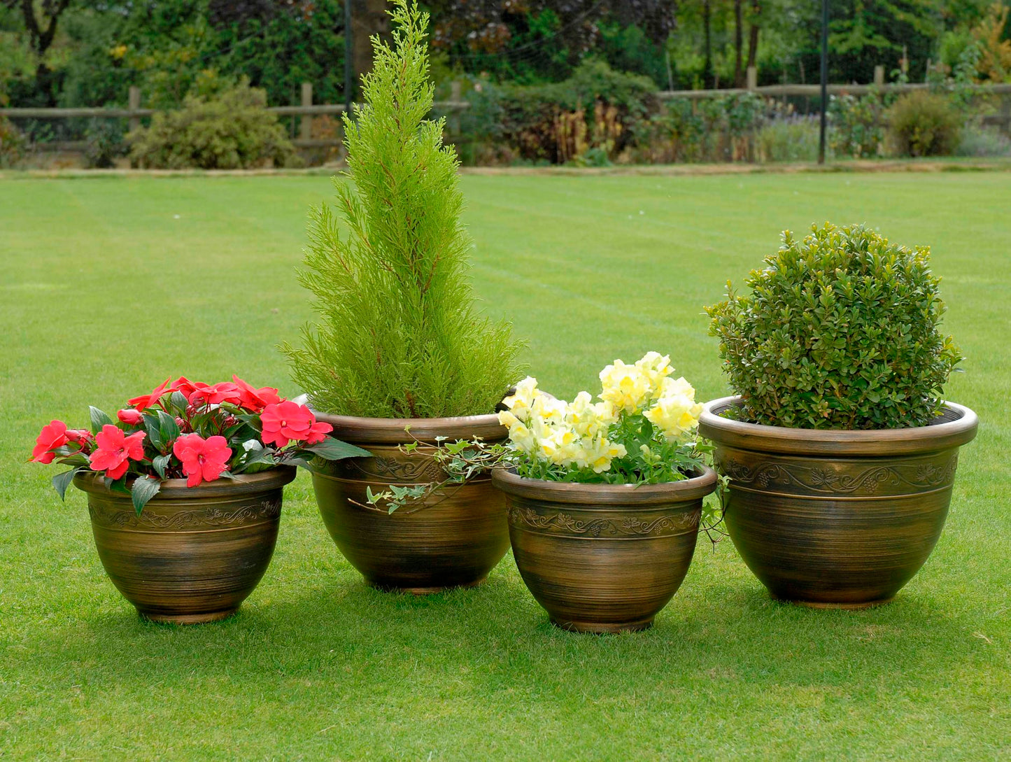Pack of 4 Antique Style Wenlock Planters – UV-Resistant Garden Pots (Bronze Finish)