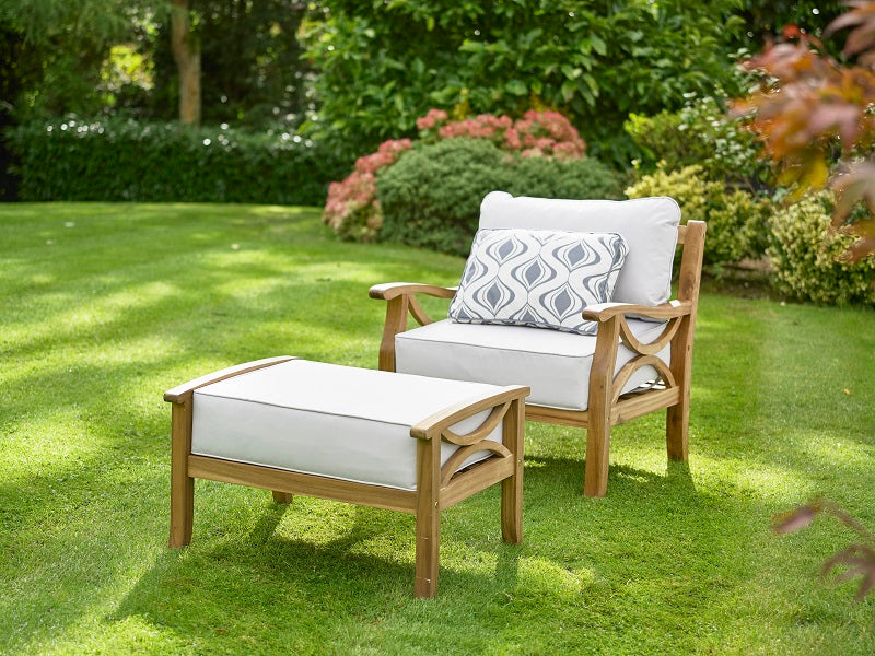 Sorrento Hardwood Armchair with Footstool – Rubberwood Outdoor Lounge Set with 15cm Cushions in Natural or Light Grey