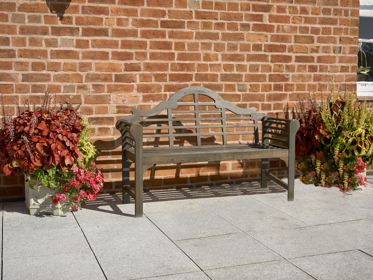 Lutyens Style Garden Bench – Sustainable Acacia Hardwood Outdoor Seat in Chestnut, White or Natural Finish